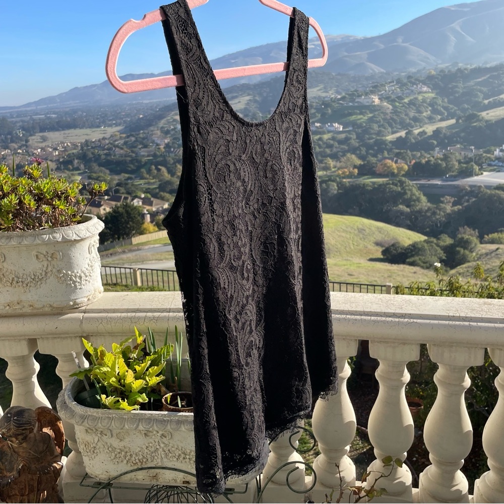 Black Lace Top 🕶